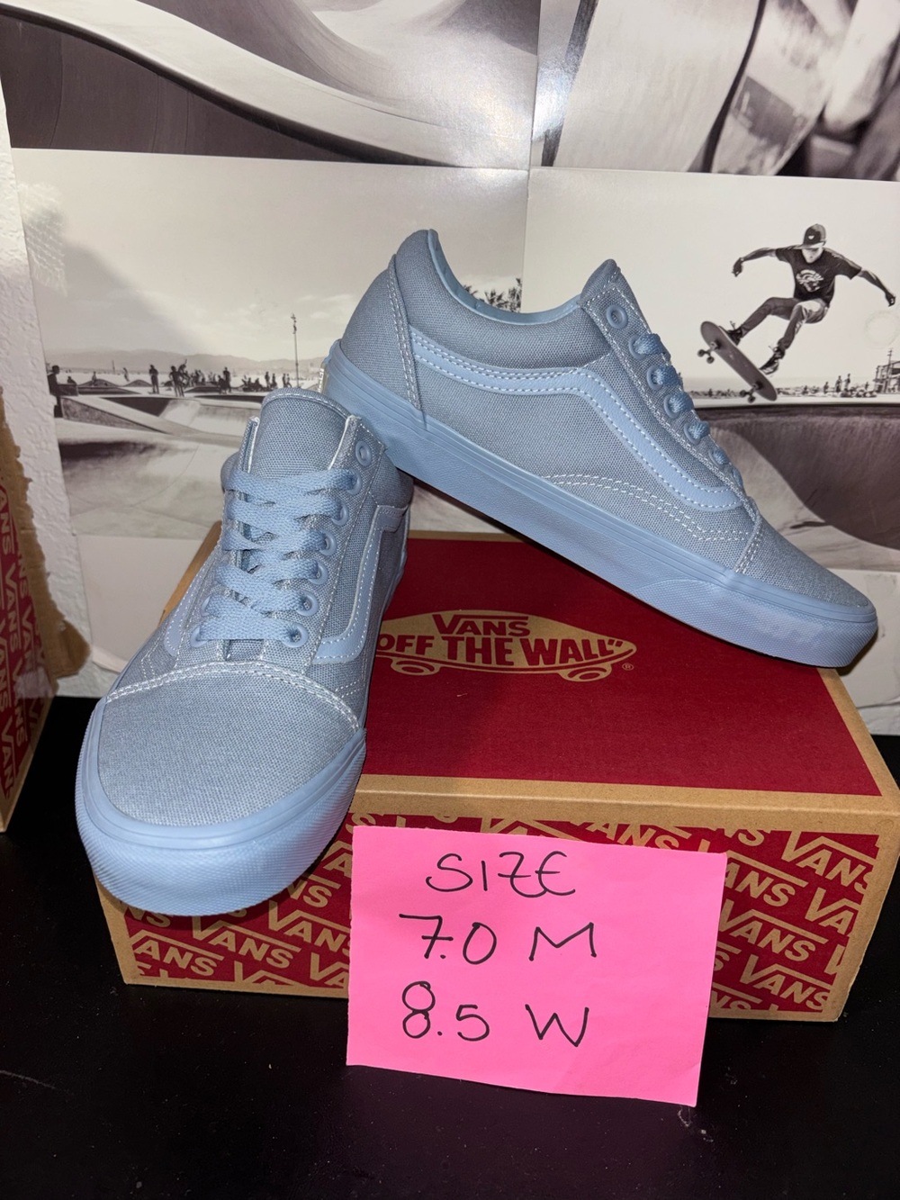 Vans Old Skool sz 7.0 Men’s 8.5 Women’s